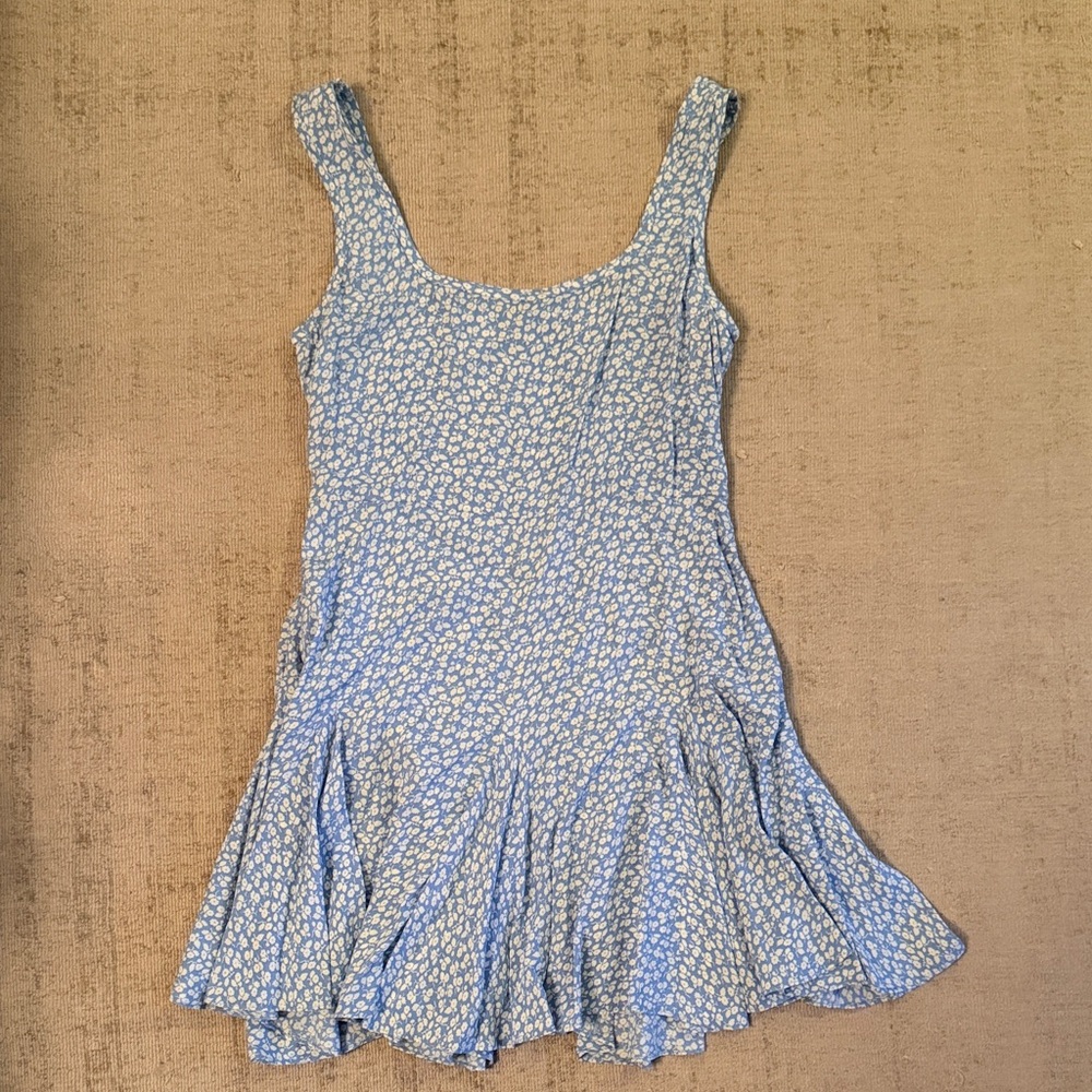 Doen Blue and White Floral Mini Dress